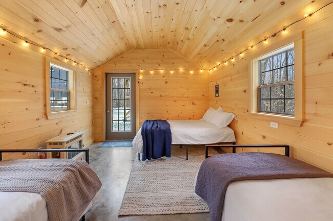 Building Photo - Modern, Tiny Home Retreat with Bonus Studio, Pet Friendly- Becket, MA