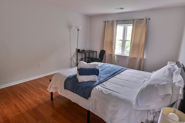 Building Photo - 2109 Cedar Run Dr