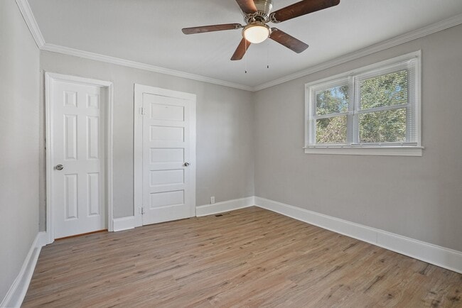 Building Photo - Totally Renovated 3bedroom/2 bathroom home...