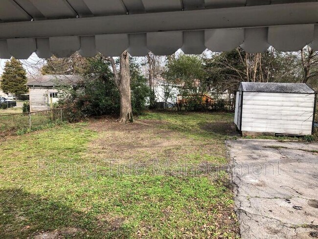 Building Photo - 225 75th St N