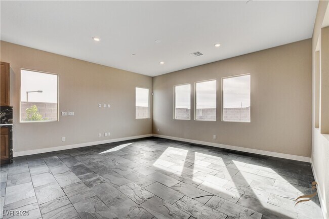Building Photo - 11837 Grassy Pln Ave