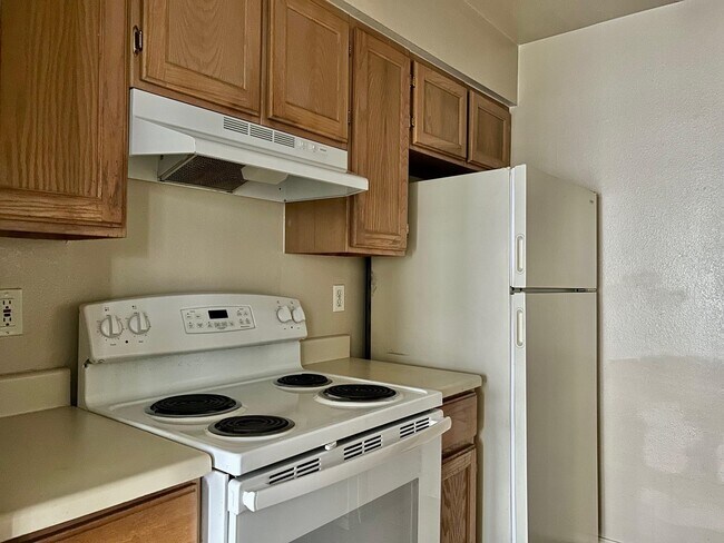 Building Photo - 203 Martingale