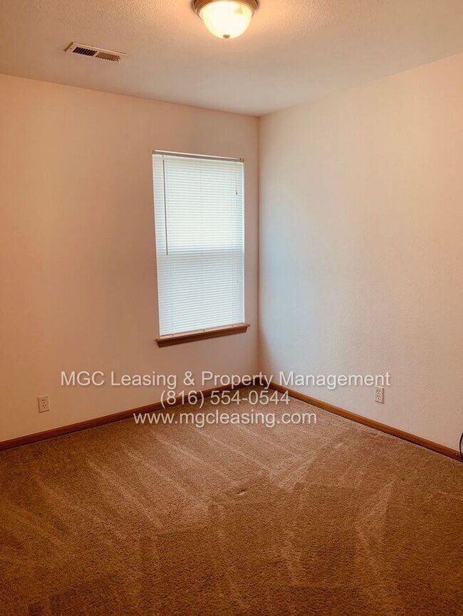 Building Photo - Peaceful Living in Pleasant Hill – Availab...
