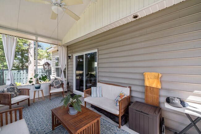 Building Photo - Relax by the Water – 4BR Home with Pond Views in Creekside
