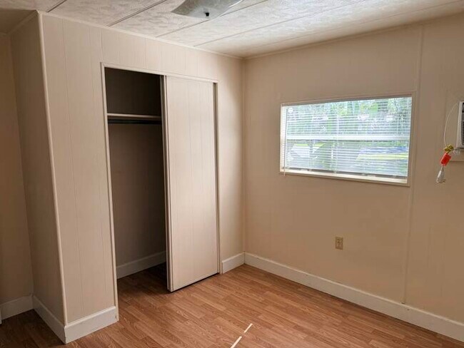 Building Photo - 1208 Lee St