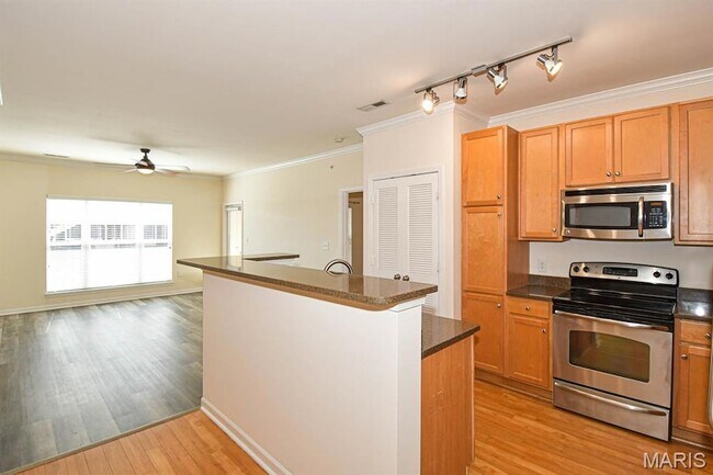 Building Photo - 1270 Strassner Dr