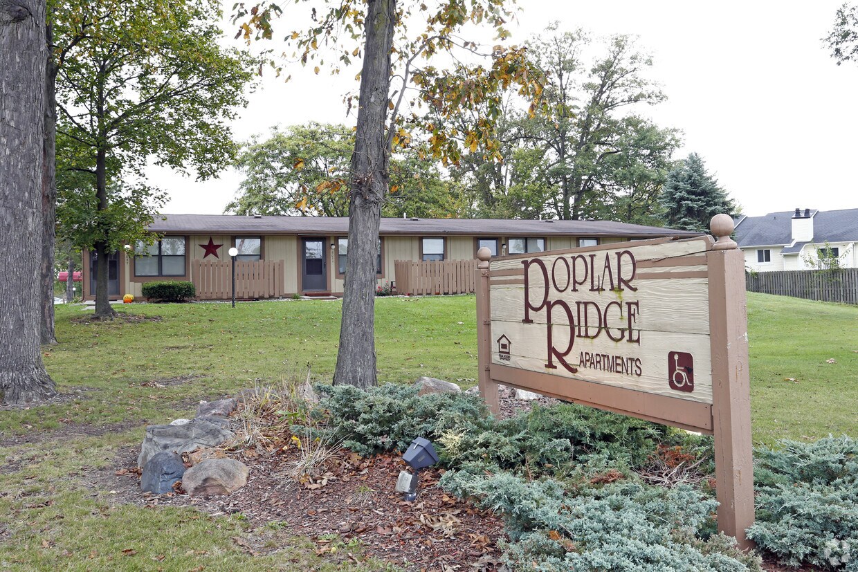 Poplar Ridge Apartments Fort Wayne