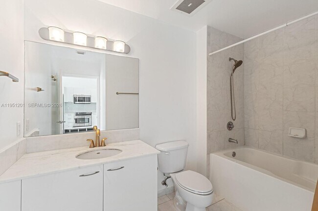 Building Photo - 133 NE 2nd Ave