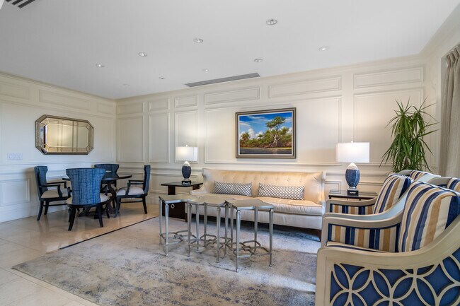 Building Photo - 7117 Pelican Bay Blvd