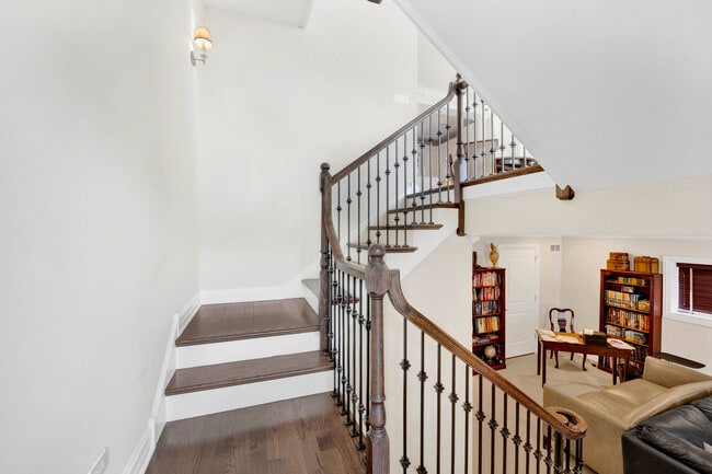 Building Photo - 460 Pennsylvania Ave