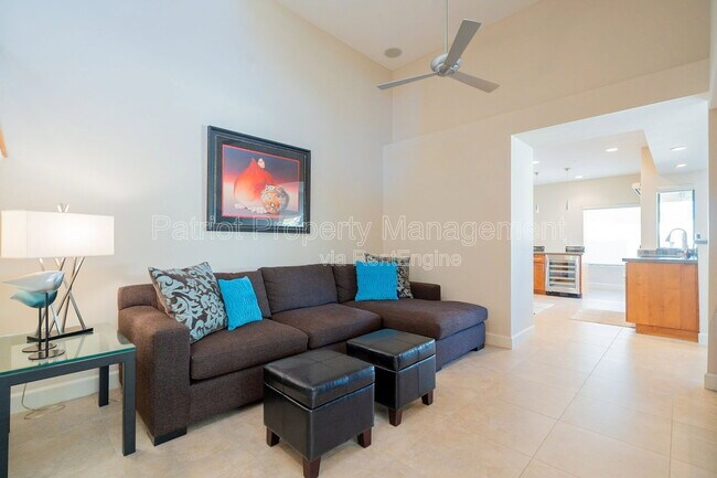 Building Photo - 10640 E Vogel Ave