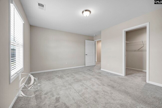 Building Photo - 5 Spinney Ct