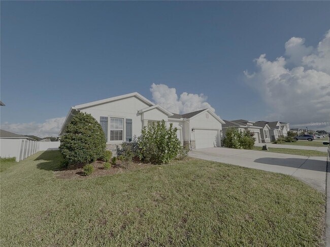 Building Photo - 8288 SW 59th Ave