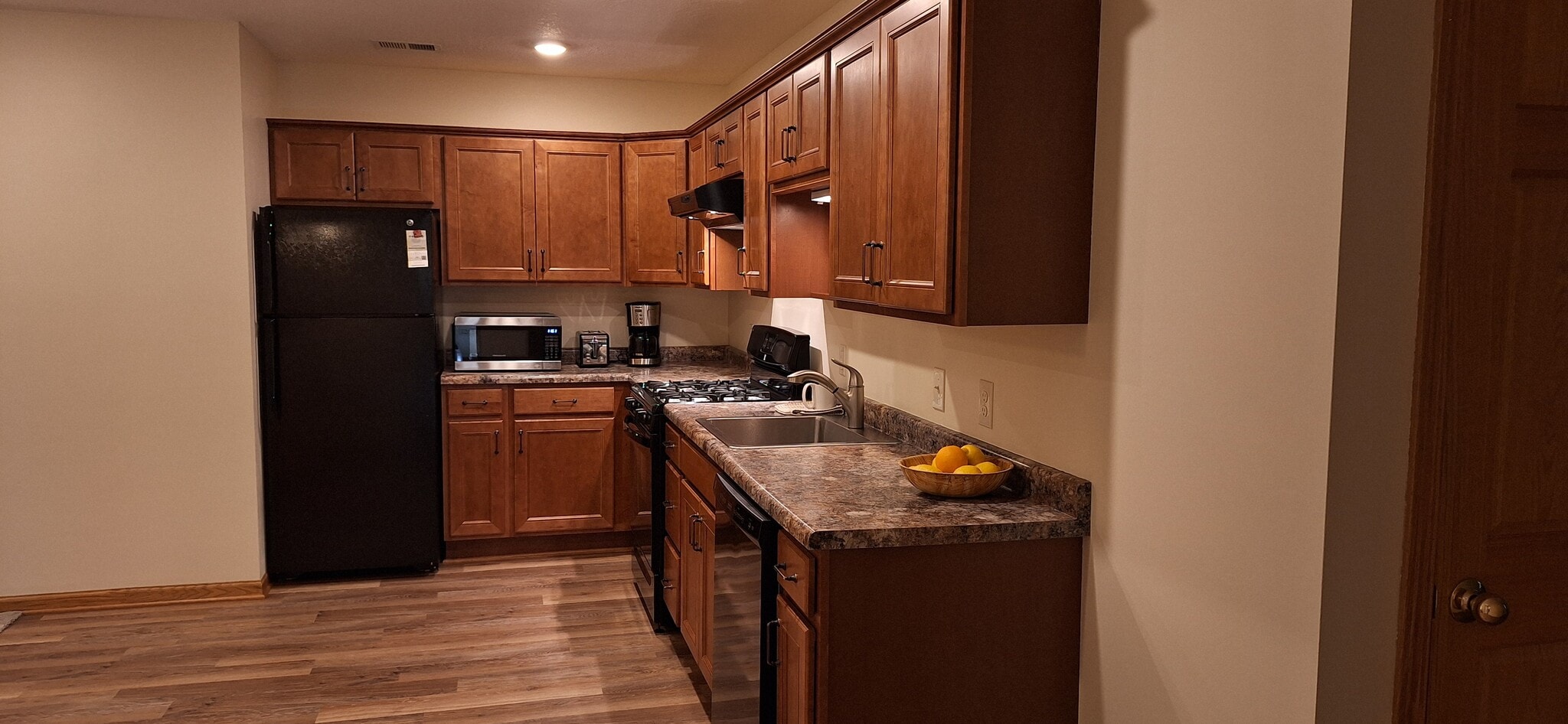 Kitchen - 5930 Cranberry Dr