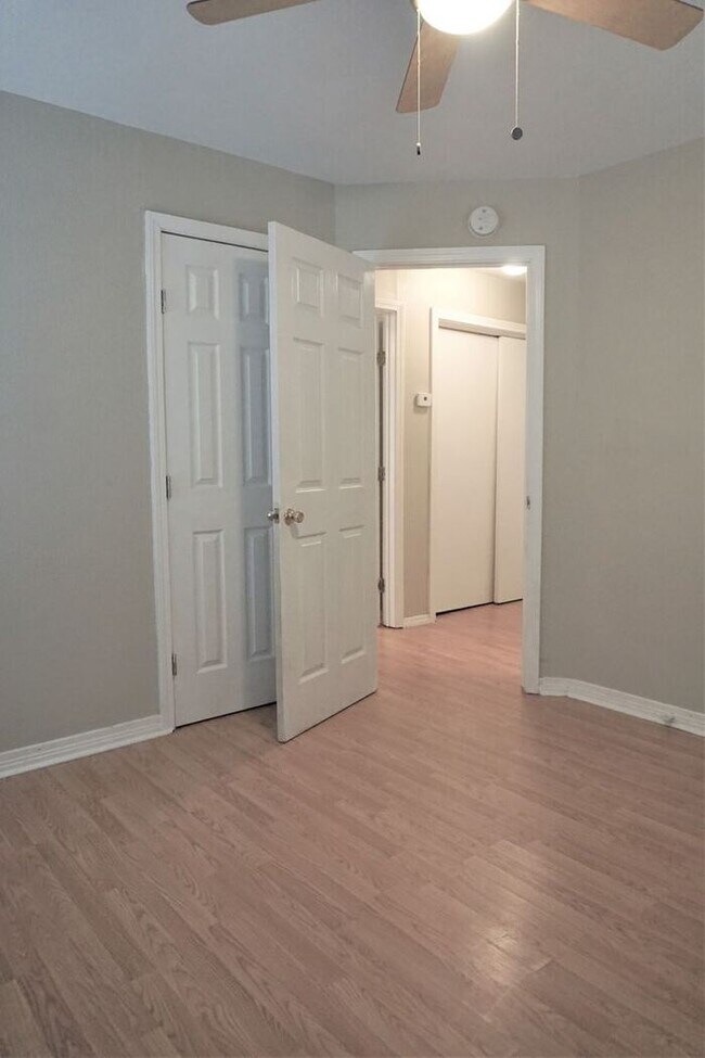 Building Photo - 3 Bed 2 Bath 1 Car Garage -The Village NW OKC
