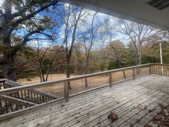 Building Photo - 695 Passover Rd