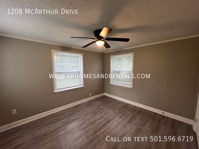 Building Photo - 1208 McArthur Dr
