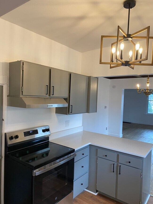 Building Photo - Illinois Duplex