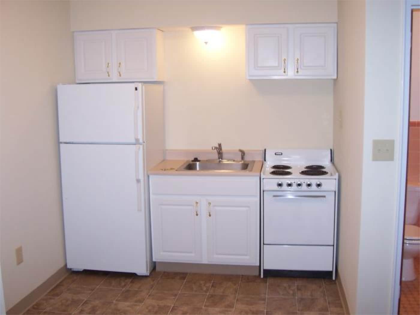 Building Photo - 545 Howell Ave