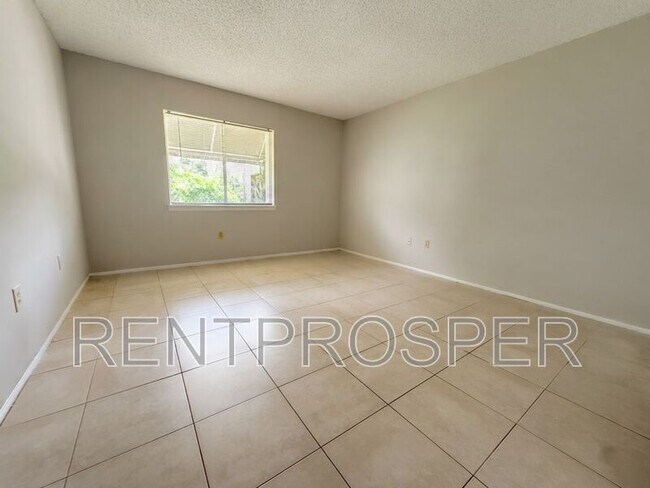 Building Photo - 4211 S Semoran Blvd