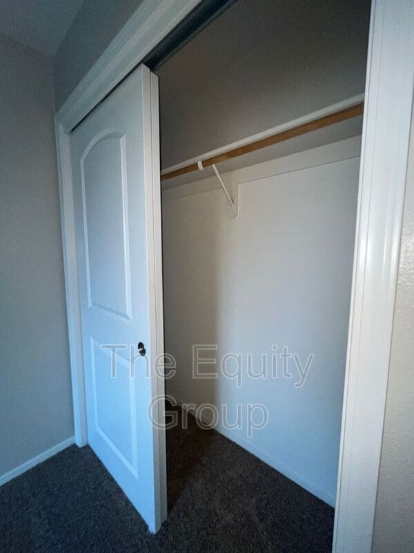 Building Photo - 2521 W Lark Ave