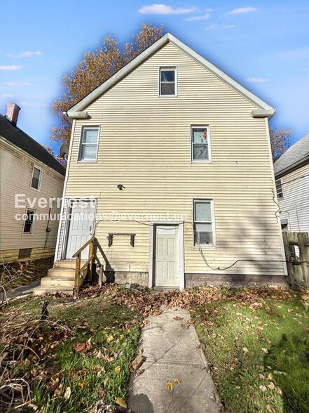 Building Photo - 3443 Regent Rd