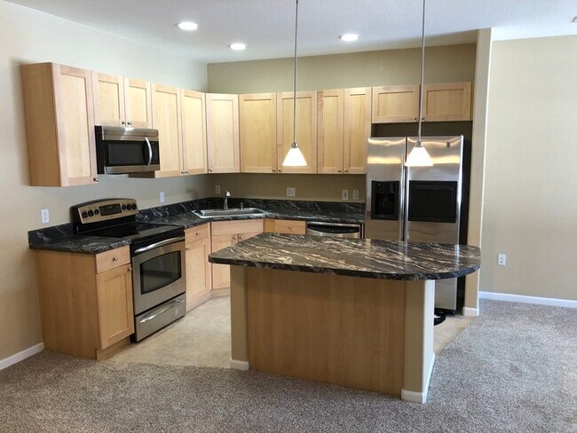 Building Photo - Stunning Condo in Palomino Park