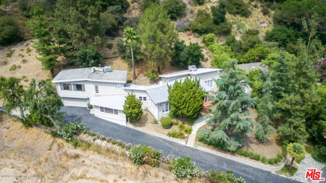 Primary Photo - 5249 Escalante Dr