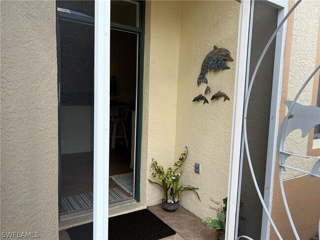 Building Photo - 3181 Matecumbe Key Rd