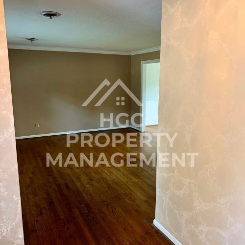 Building Photo - 209 Fairway Dr