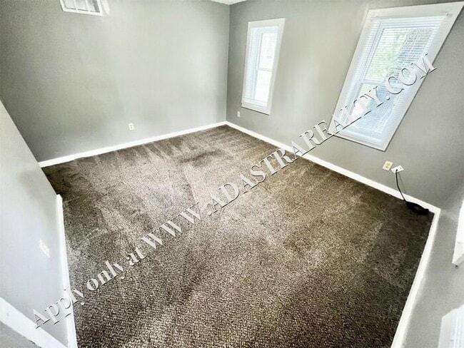 Building Photo - Cute and Affordable Olathe Apartment-Comin...