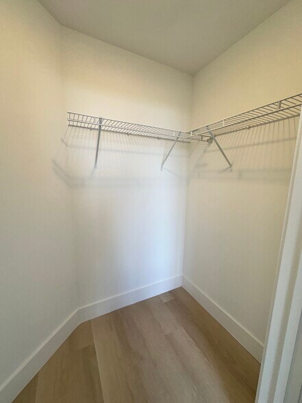 Building Photo - 4314 SW 49th Ct