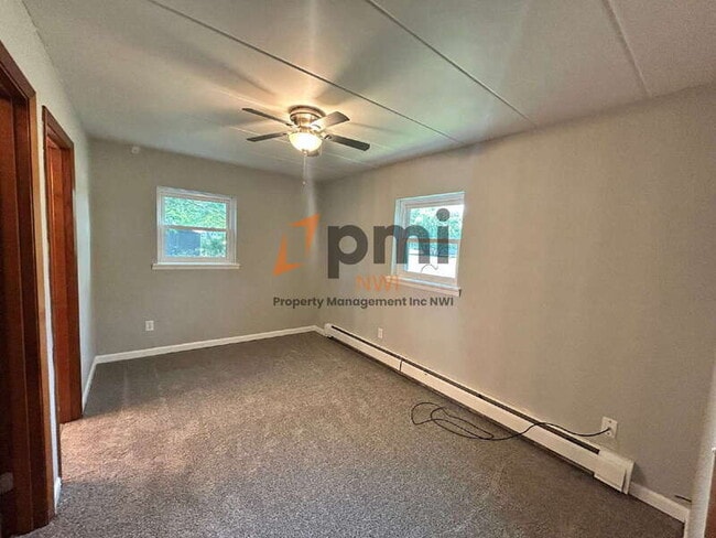 Building Photo - 660 N Hobart Rd