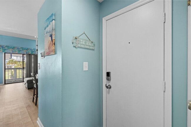 Building Photo - *** Golf Colony Surfside (Clean and Updated Fully Furnished, Medium Term Rental)***