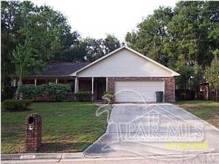 Building Photo - 10011 Hollowbrook Dr