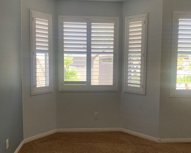 Building Photo - Beautifully Upgraded Single-Story Home with Pool in Coventry at Anthem!