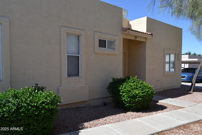Primary Photo - 2300 E Magma Rd