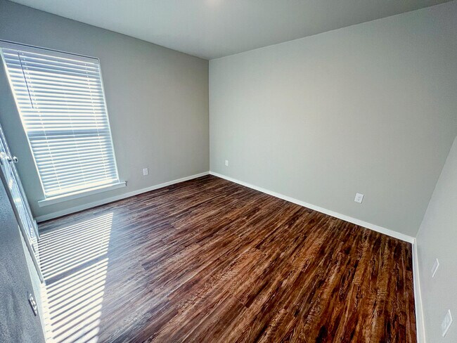 Building Photo - 2145 Kirksey Ave