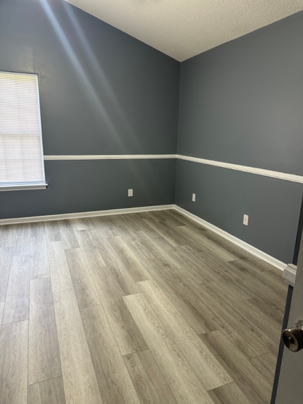 Building Photo - 3001 Satterfield Dr