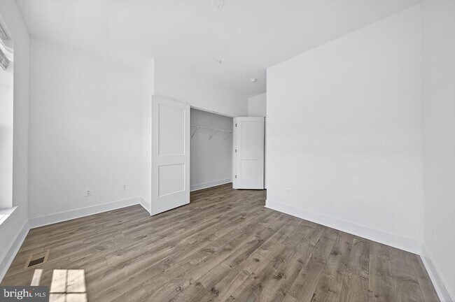 Building Photo - 7348 Blade Dr