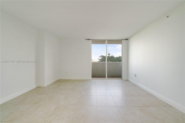 Building Photo - 3000 Coral Wy