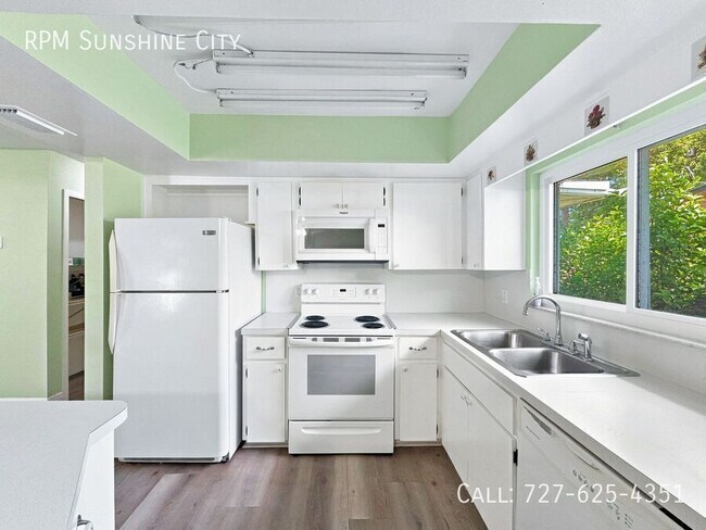 Building Photo - 12829 109th St