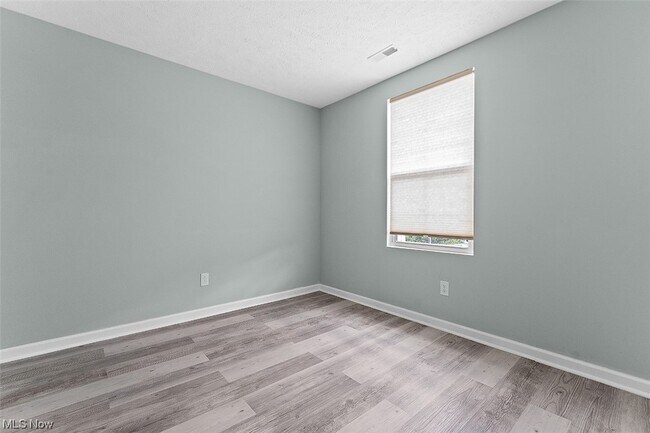 Building Photo - 10342 Liberty Cove