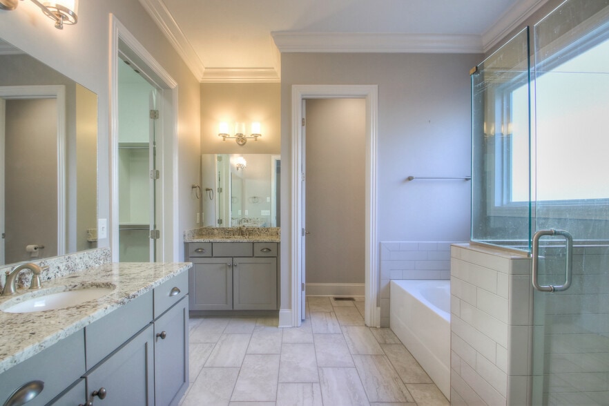 Building Photo - 9112 Keats St