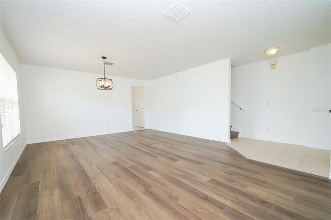 Building Photo - 202 Walnut Crest Run