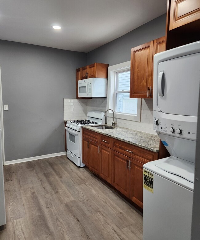 Building Photo - 334 Stegman Pkwy