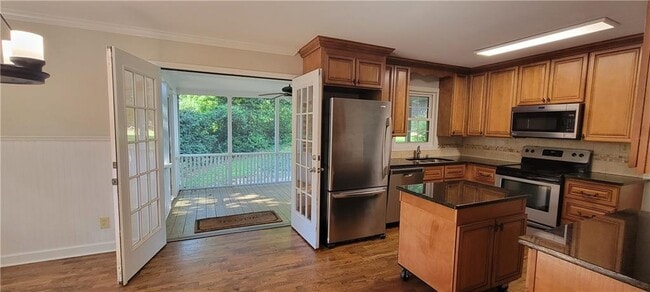 Building Photo - 2497 Wentworth Dr NE