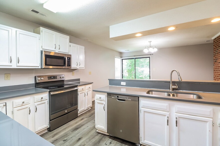 Building Photo - 5422 Doverstone Ct