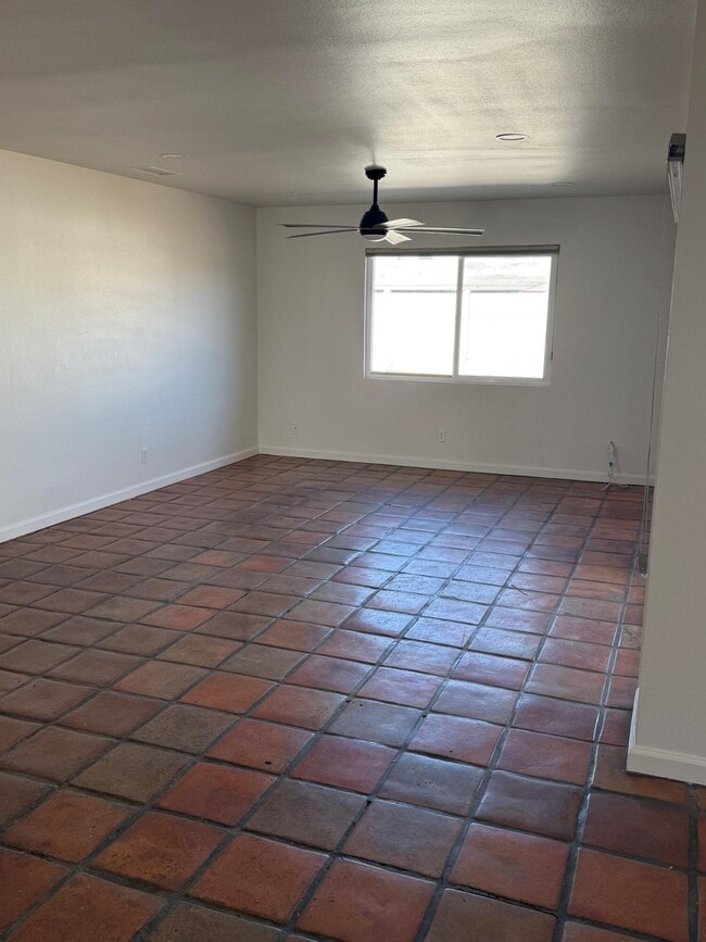 Building Photo - 82118 Oleander Ave