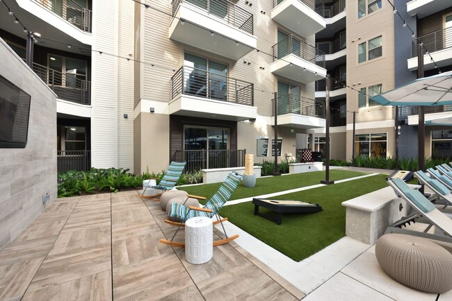 Building Photo - 3636 W Dallas St